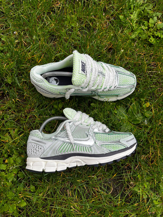 NIKE VOMERO 5 CHROME & VERT NÉON HOMME